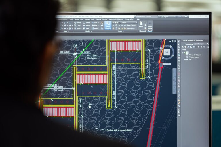 Plano técnico en pantalla para la emisión de certificados